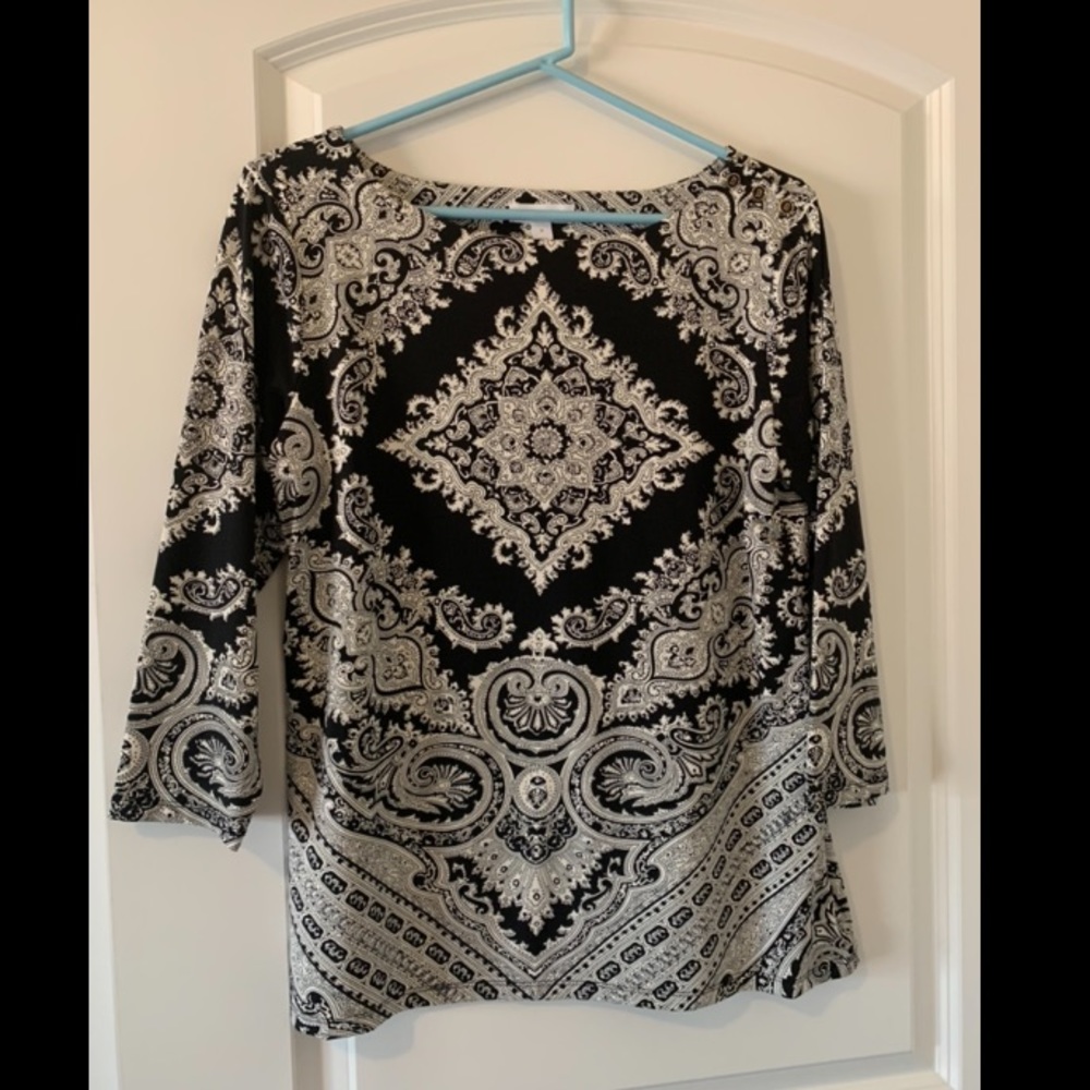 NWOT Beautiful Paisley Top